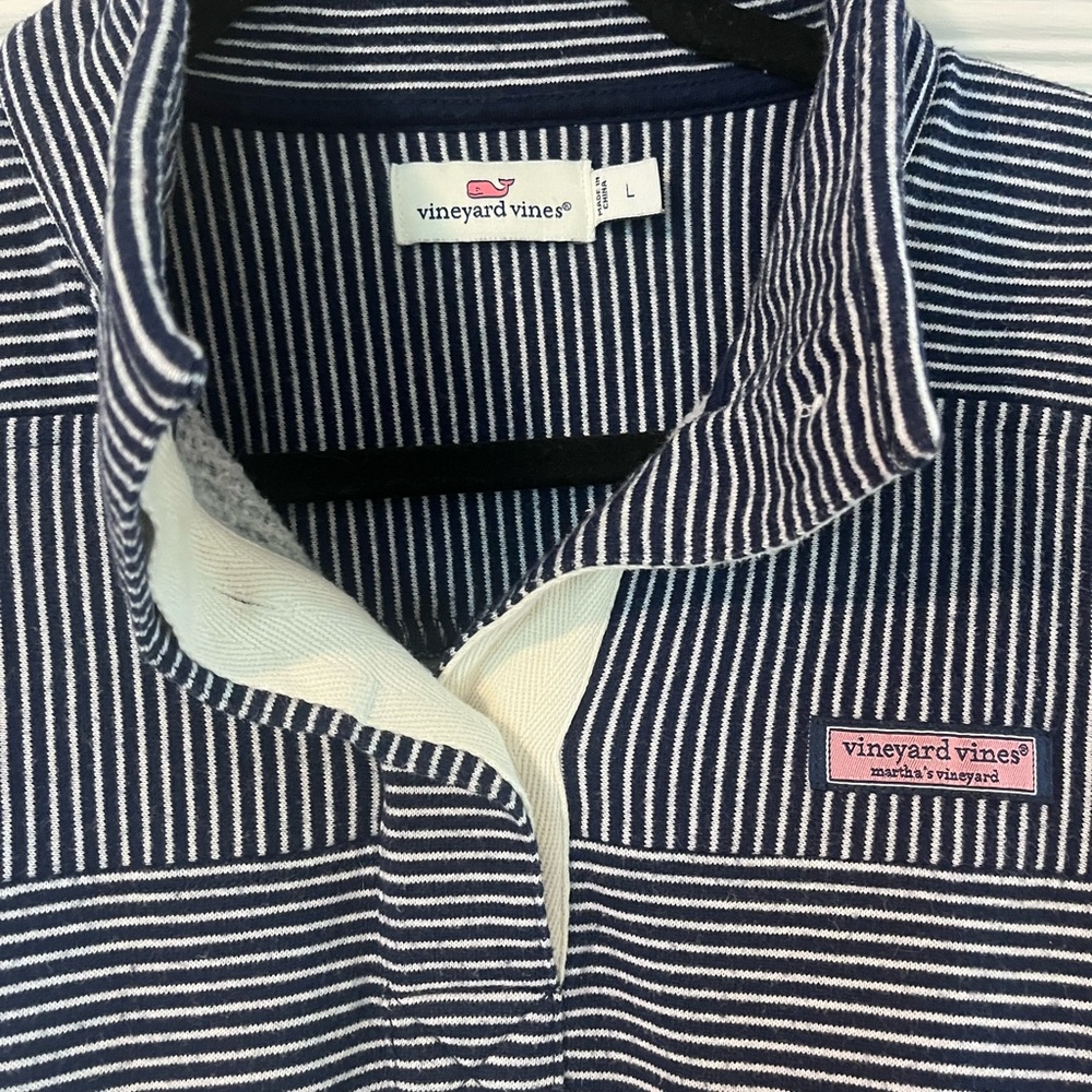 Vineyard Vines women’s blue and white half button up sweatshirt - Picture 2 of 5